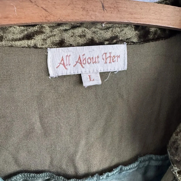 All About Her Women's Tunic Size Large Multicolor Patchwork Artsy Velvet Boho - Picture 6 of 10